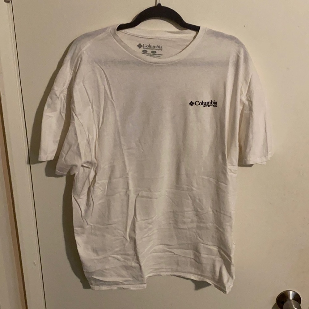 Columbia short sleeve tshirt